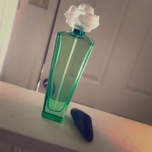 Gardenia Elizabeth Taylor women’s perfume